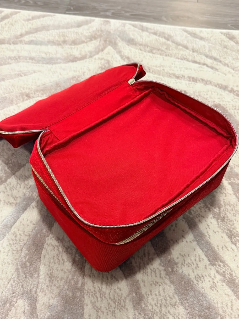 Estee lauder Red Velvet Bow Cosmetic Case